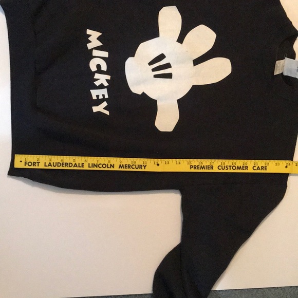 Disney Mickey and Company Sweatshirt - RARE- Large - Picture 4 of 5